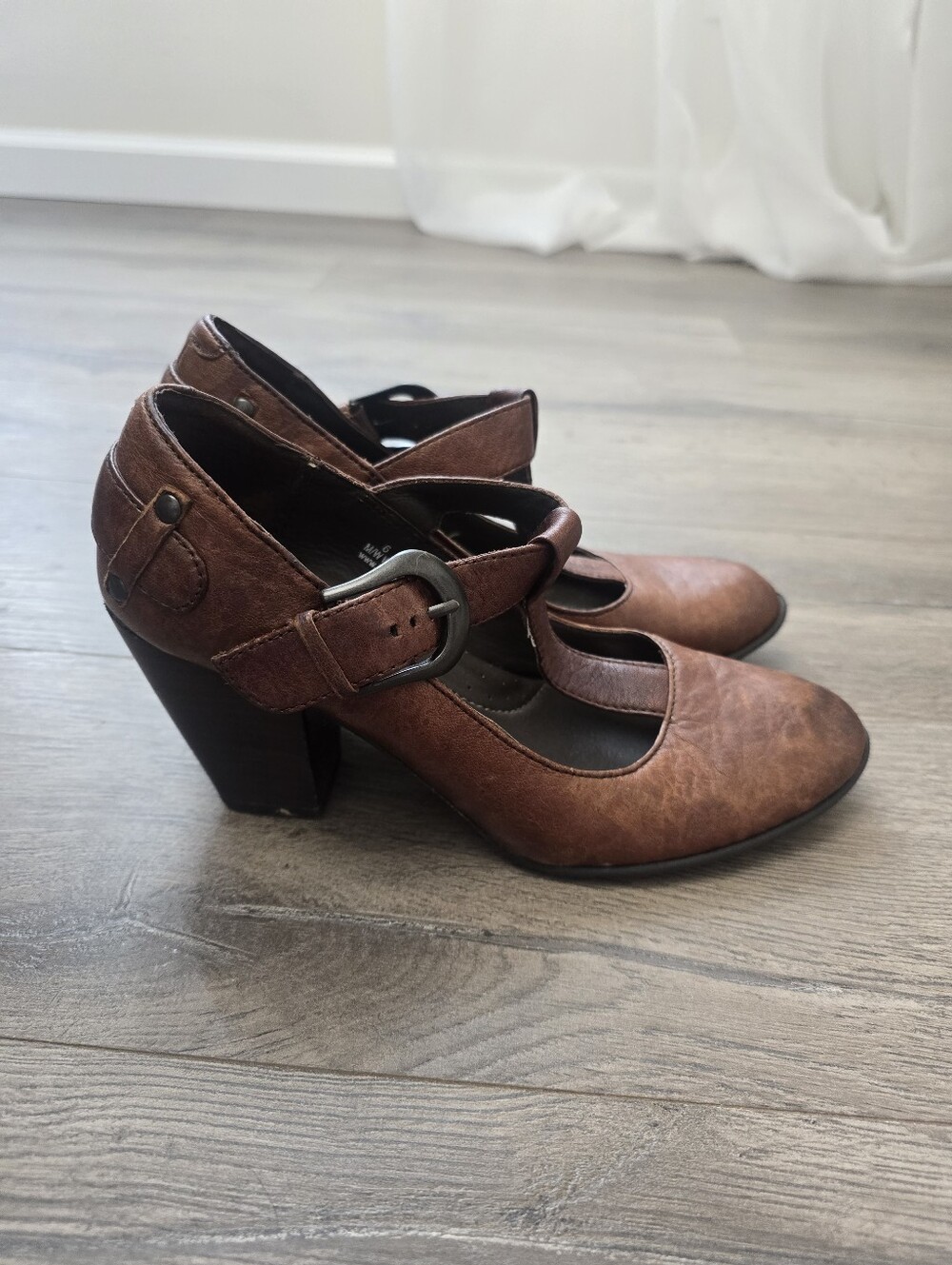 Born Crown Brown T-strap Leather Mary Jane Block Heels Size 6 Boho Classic